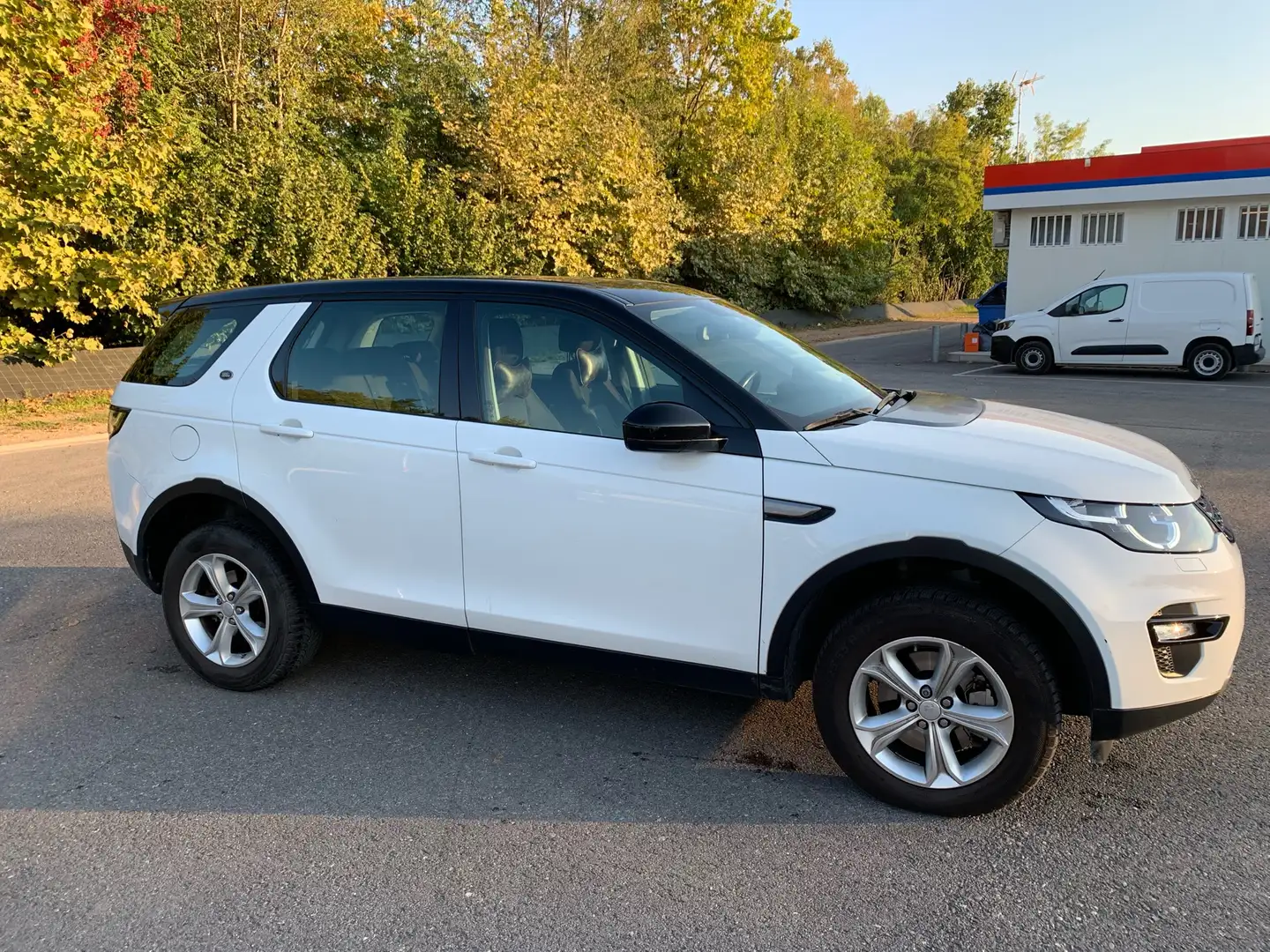 Land Rover Discovery Sport 4x4 - Automatico Wit - 1