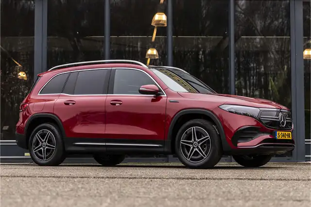 Mercedes-Benz EQB 300 4MATIC AMG Line 67 kWh