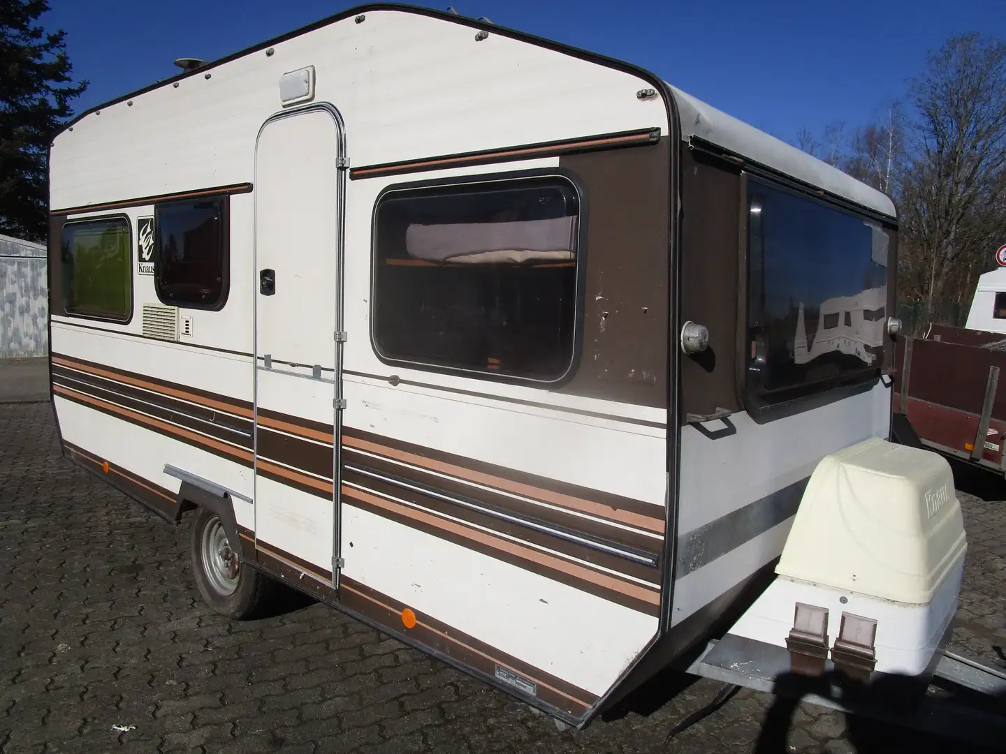 Knaus azur, TÜV:3/27, www.billigwohnwagen. de - 1