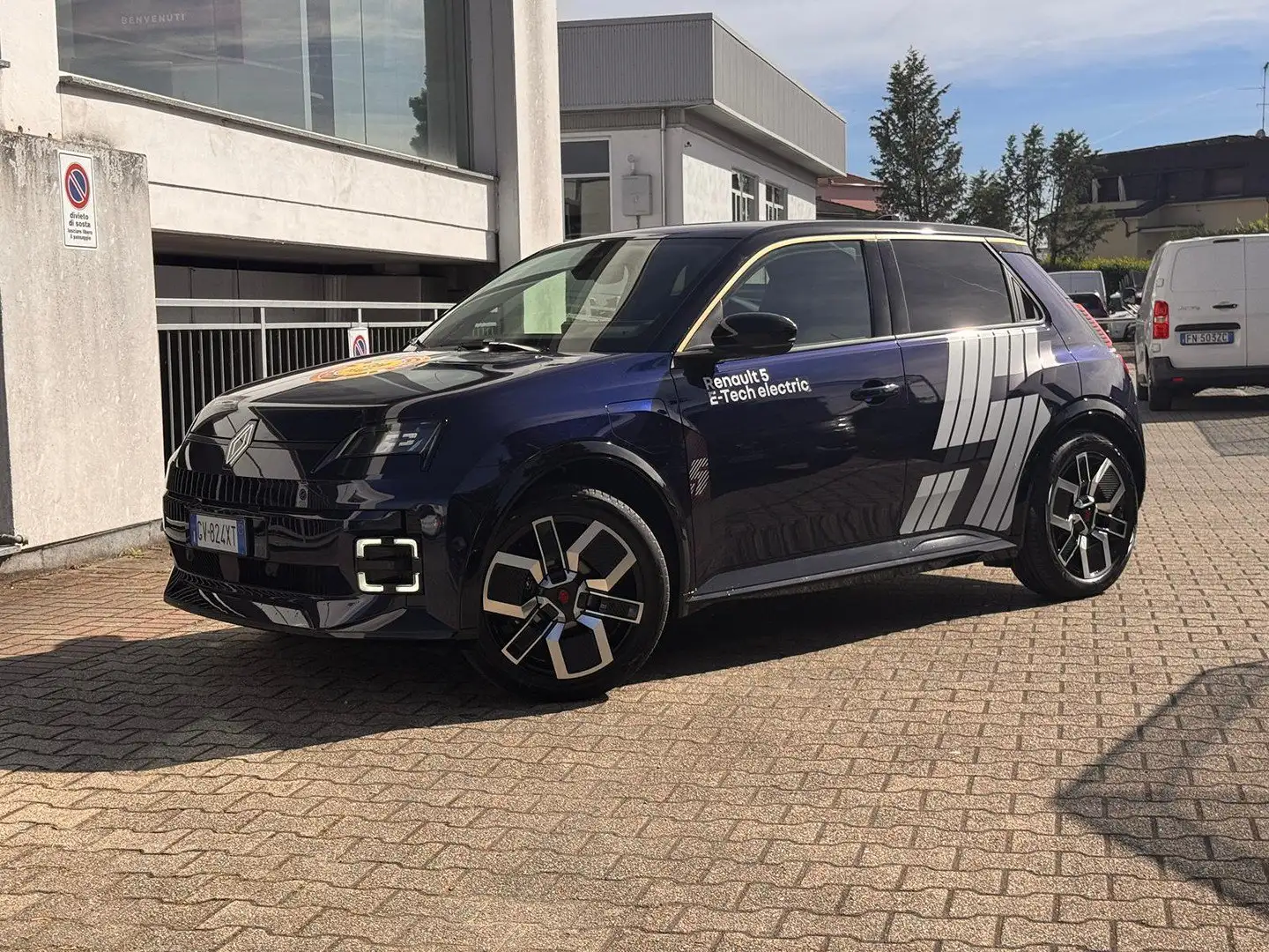 Renault R 5 RENAULT E-TECH ELECTRIC iconic cinq 150 cv comfor Černá - 2