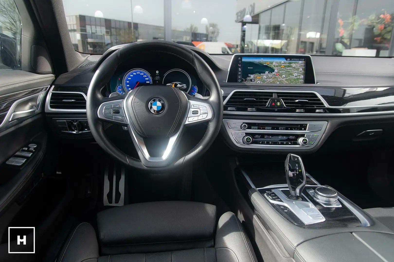 BMW 740 7-serie 740i High Executive Чорний - 2