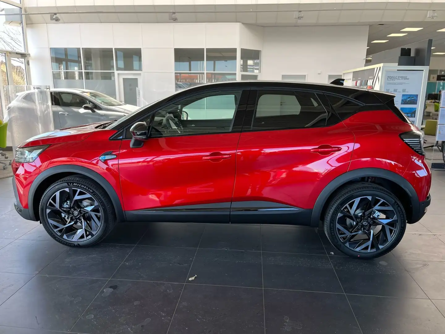 Renault Captur Esprit Alpine Mild Hybrid 160 EDC Rot - 2