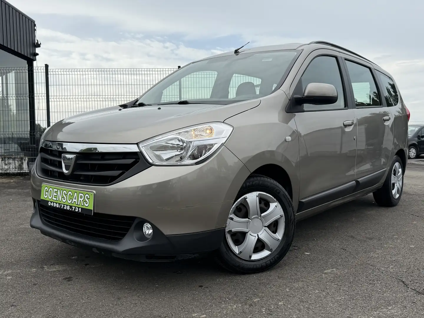 Dacia Lodgy 1.6i Ambiance,AIRCO,GARANTIE,PRETE IMMATRICULÉE - 1