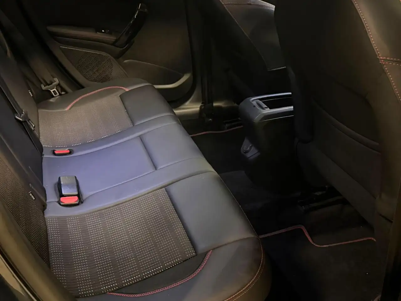 Peugeot 2008 2008 — photo 23