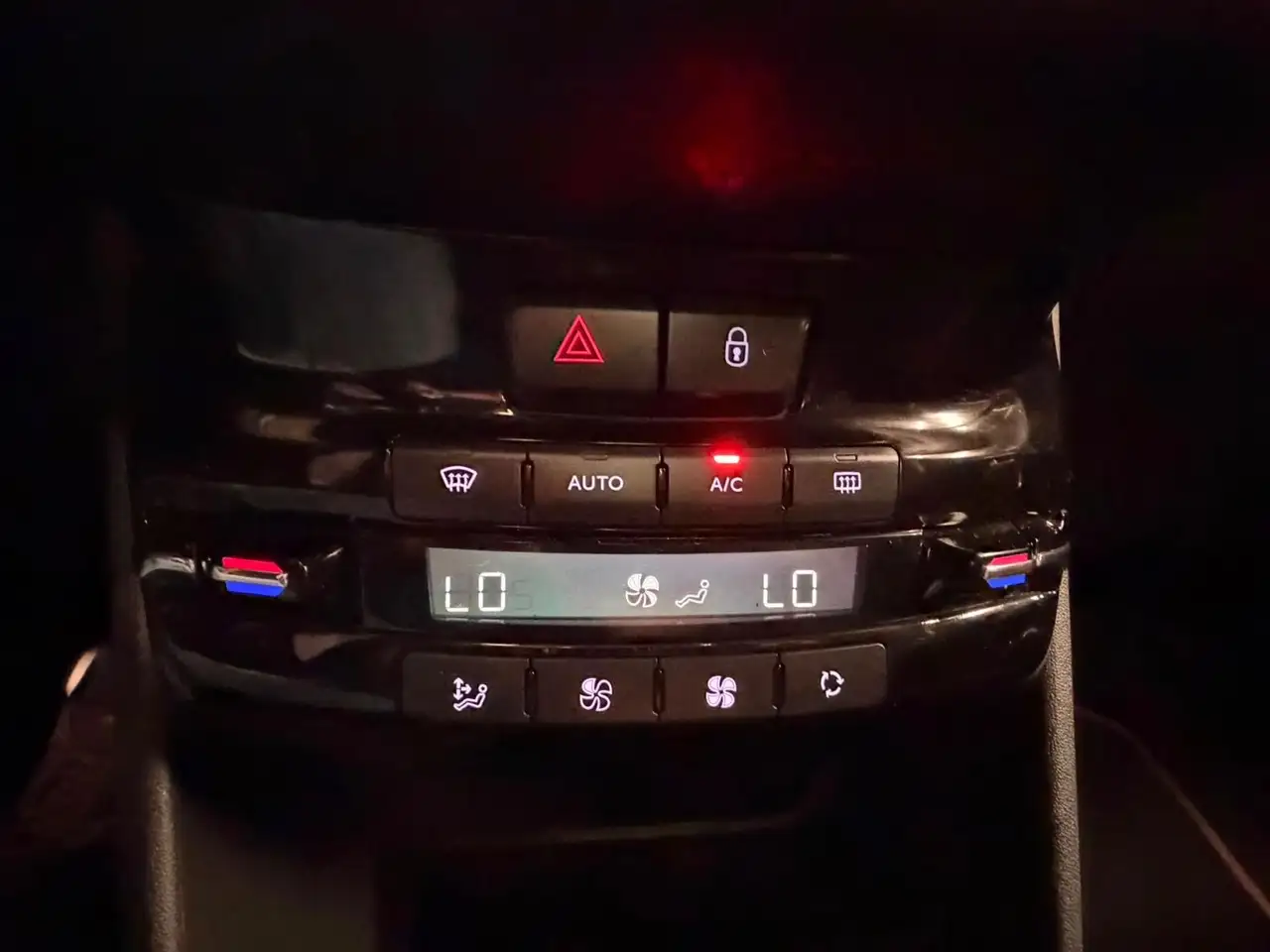 Peugeot 2008 2008 — photo 13