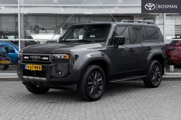 2.8 D-4D Standard Roof Window Van Professional