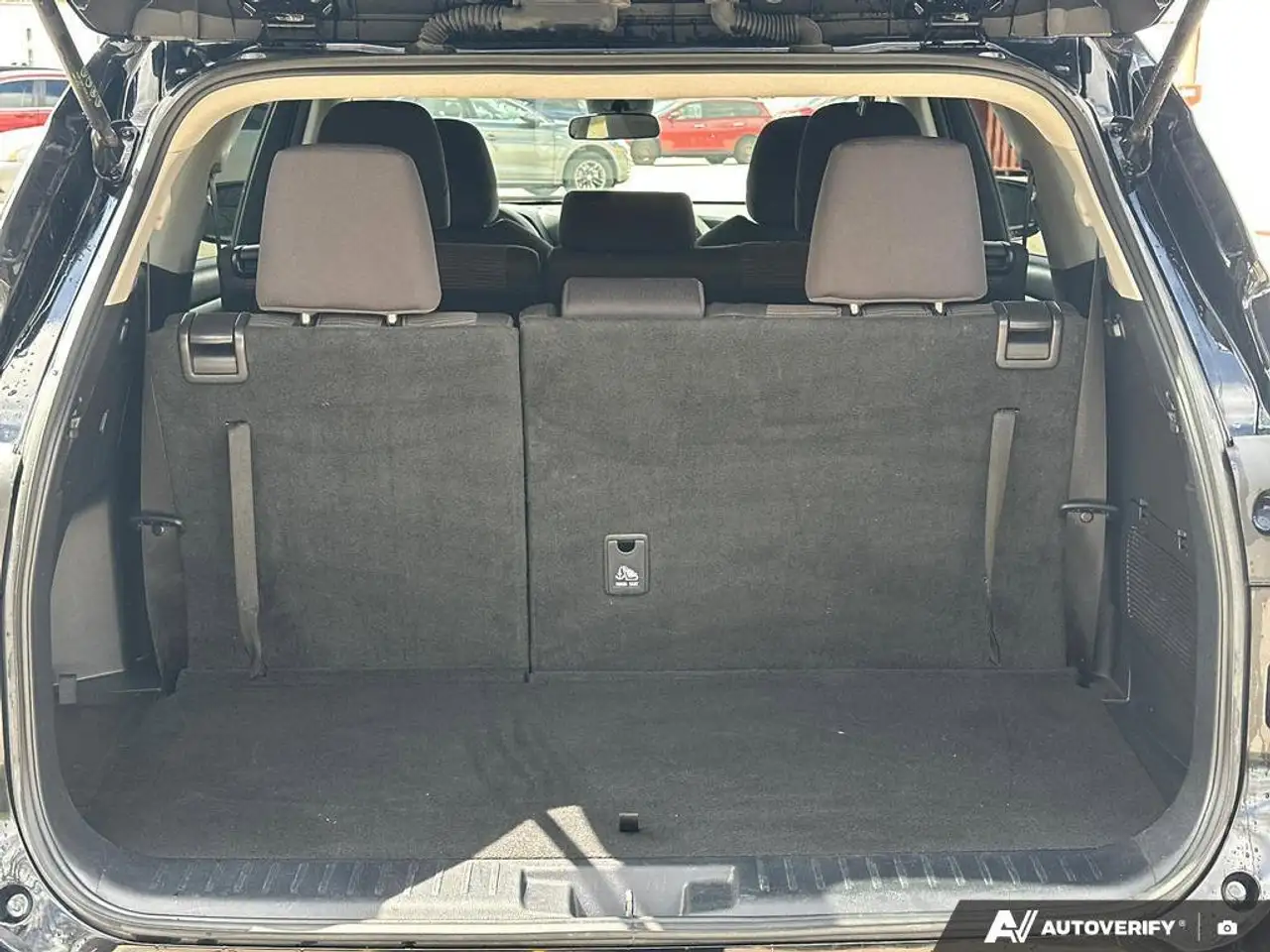 Toyota Highlander снимка Toyota Highlander
