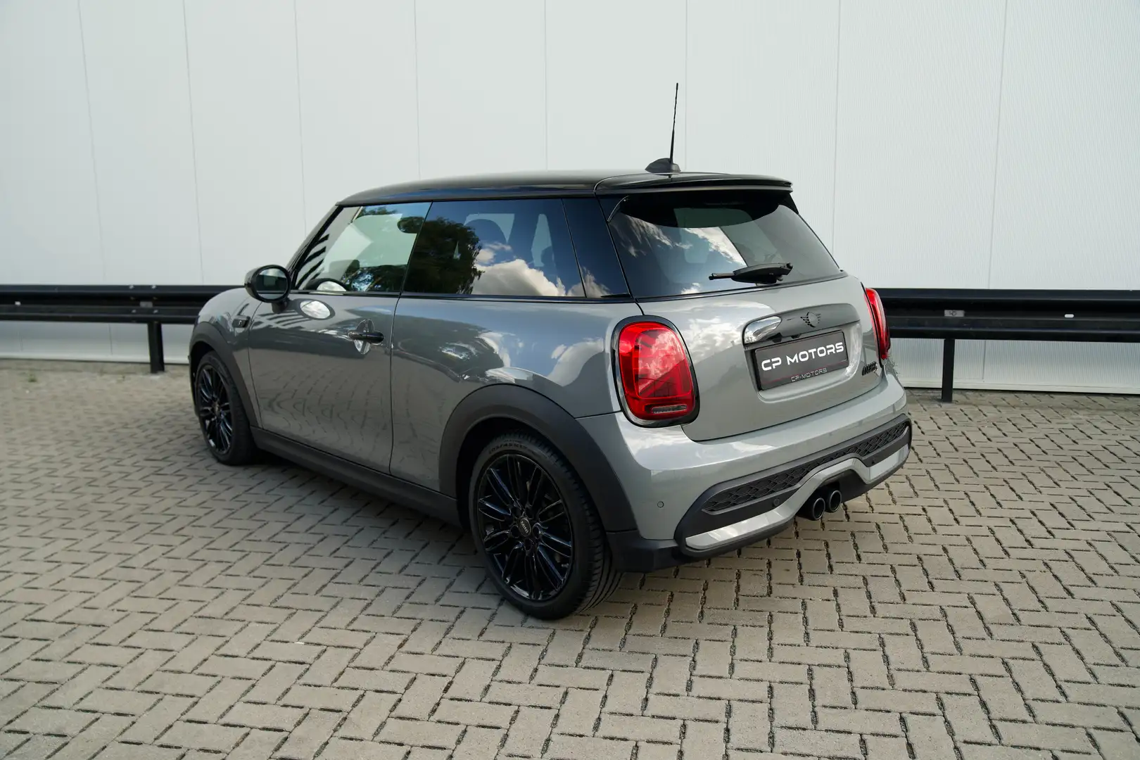 MINI Cooper S 3-DEURS | H&K | ACC | HUD | CAMERA | AUTOMAAT Gris - 2