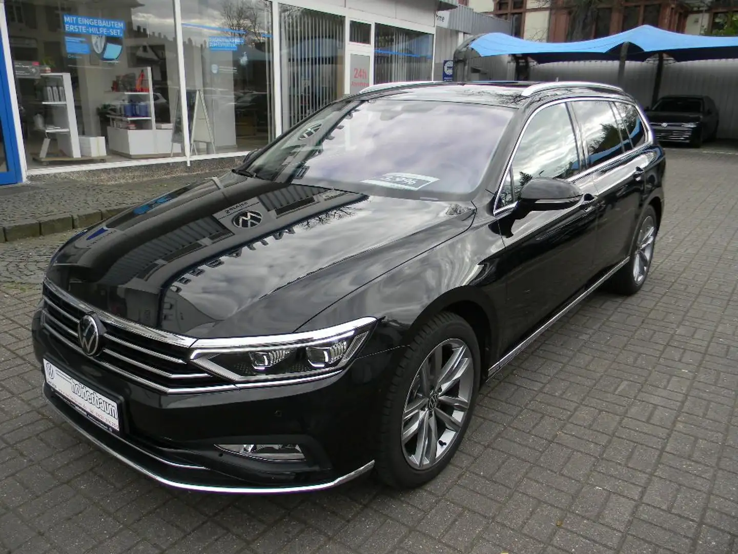 Volkswagen Passat Variant Elegance 2,0 TDI DSG AHK CAM Schwarz - 2