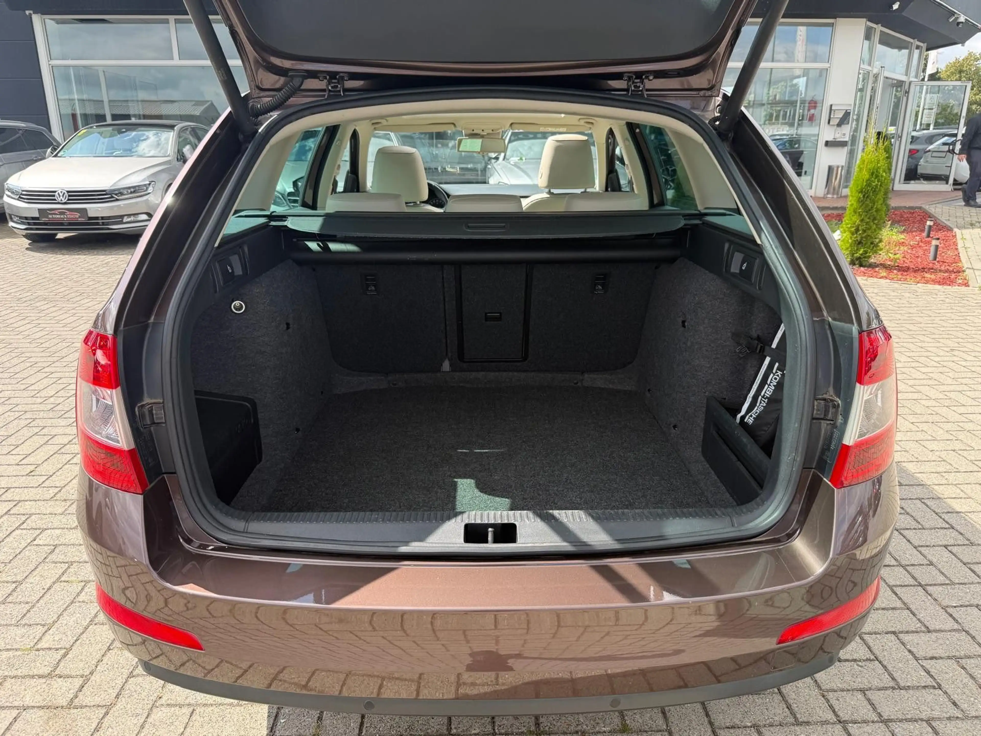 Skoda Octavia Combi 1.8 TSI"DSG"Elegance"PANO"SPUR ASS — photo 8