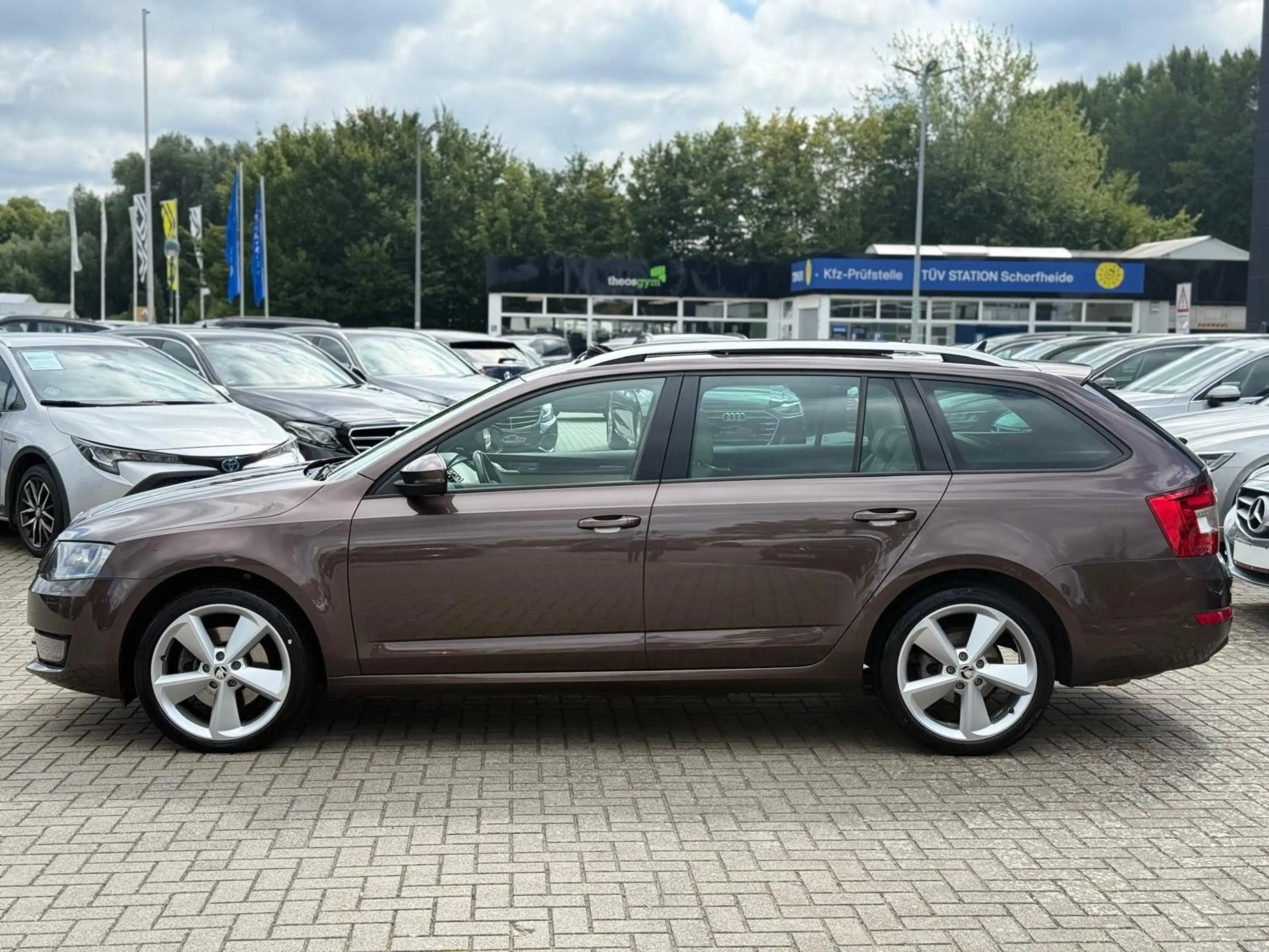 Skoda Octavia Combi 1.8 TSI"DSG"Elegance"PANO"SPUR ASS — photo 10