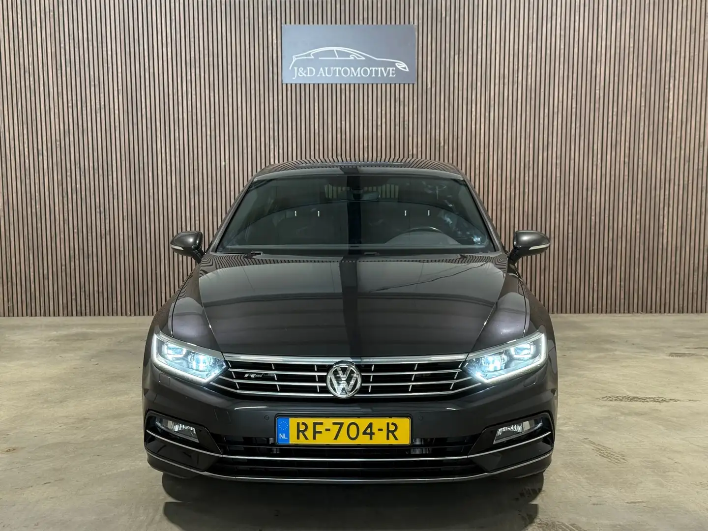 Volkswagen Passat 1.4 TSI ACT R-Line 2017 DSG Grijs - 2