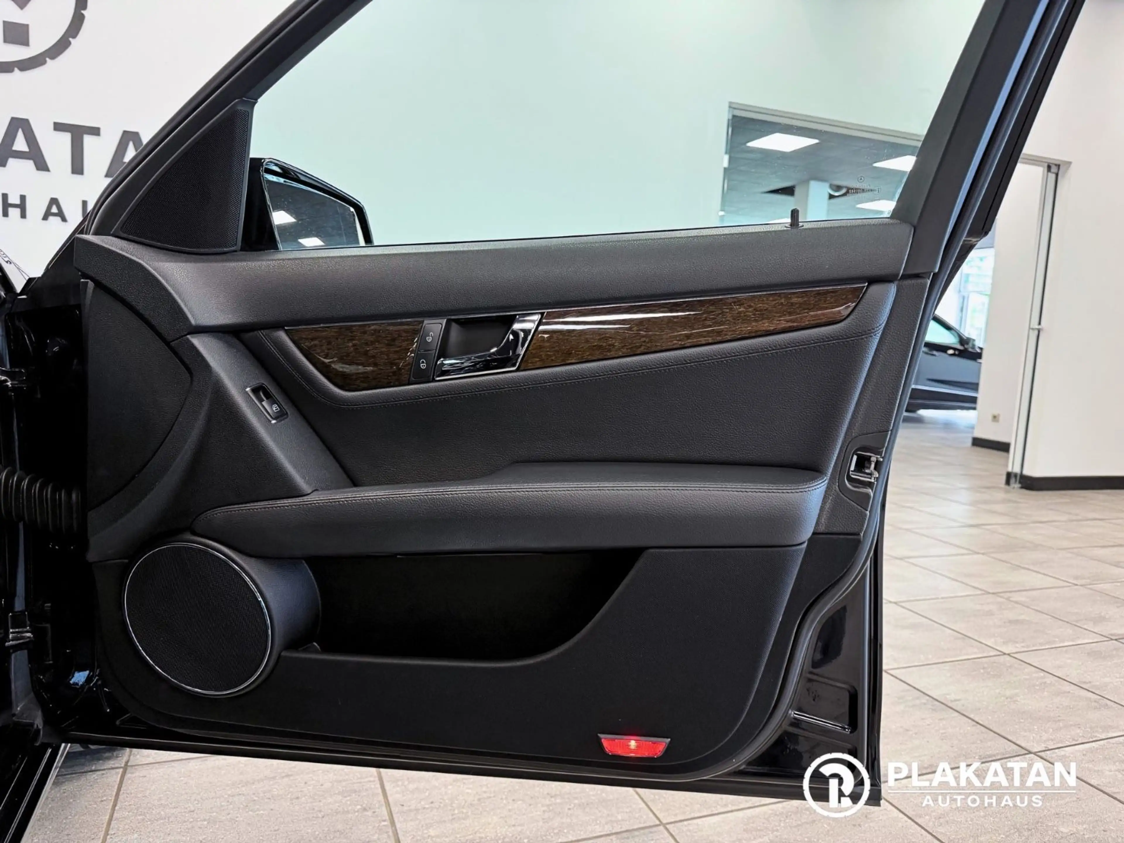 Mercedes-Benz C 350 C T-Modell Bi-Xenon Leder Navi Scheckheft — photo 15