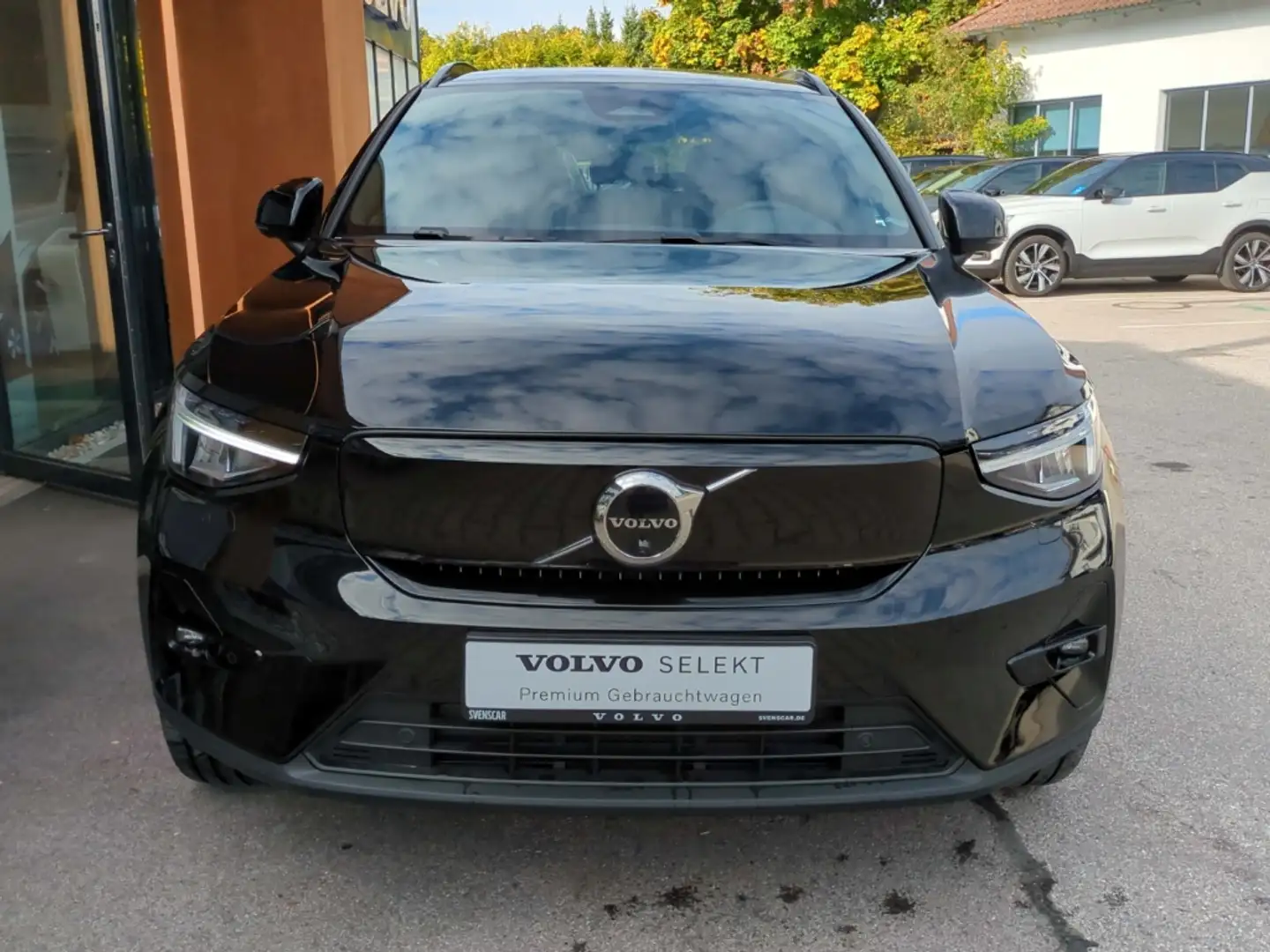Volvo XC40 Ultimate Recharge Pure Electric AWD P8 Twin StandH Schwarz - 2