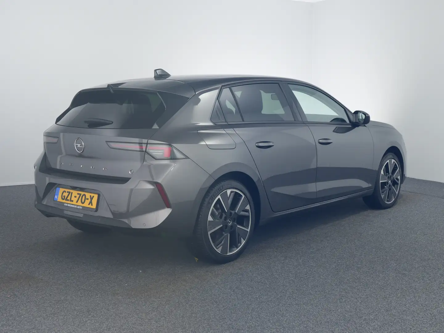 Opel Astra Electric 54 kWh Business Edition | Achteruitrijcam Grijs - 2