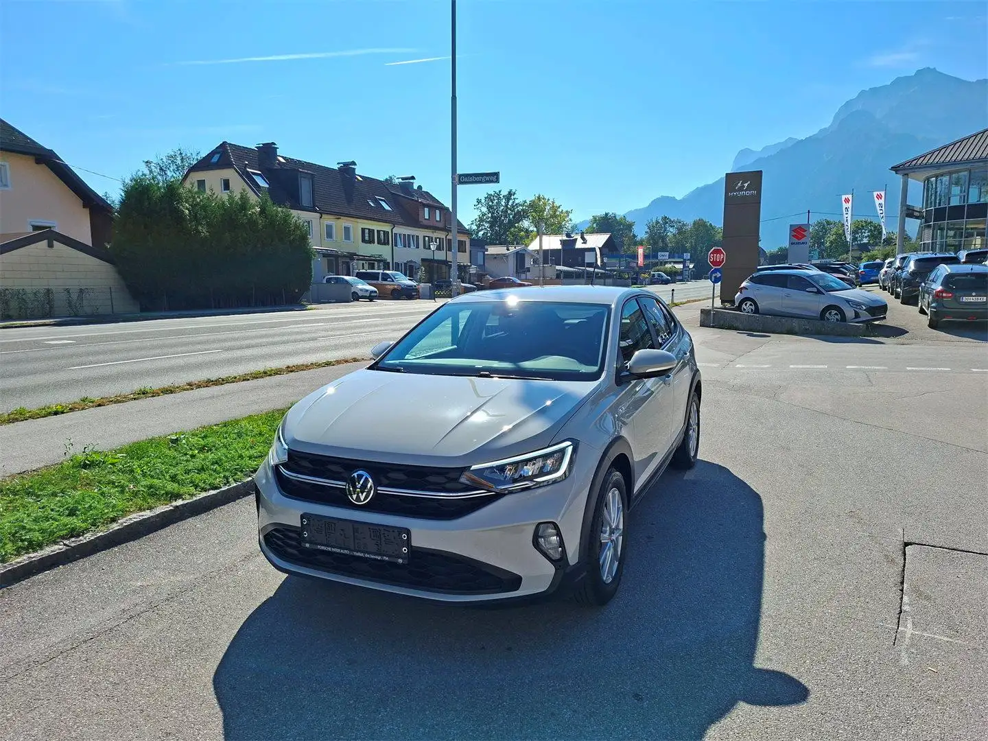 Volkswagen Taigo 1,0 TSI Grau - 1