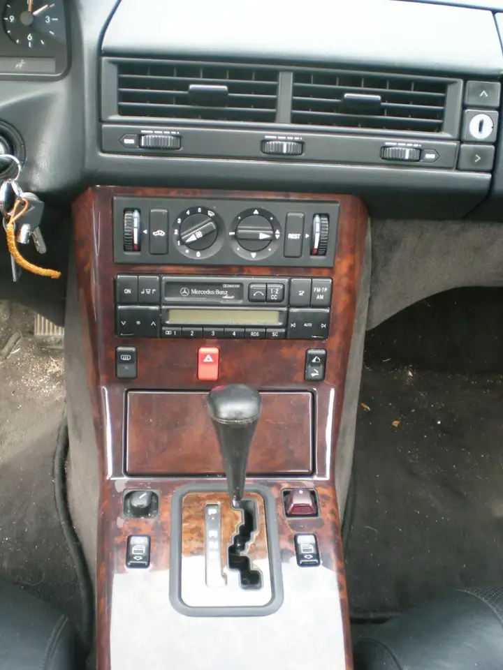 Mercedes-Benz SL 300 mit Oldtimergutachten, foto 8