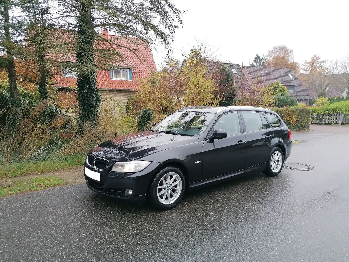 BMW 320 d 2Hd*EU5*Xen*Leder*NavPro*Lenkhz*Pano*BMW SH Schwarz - 1