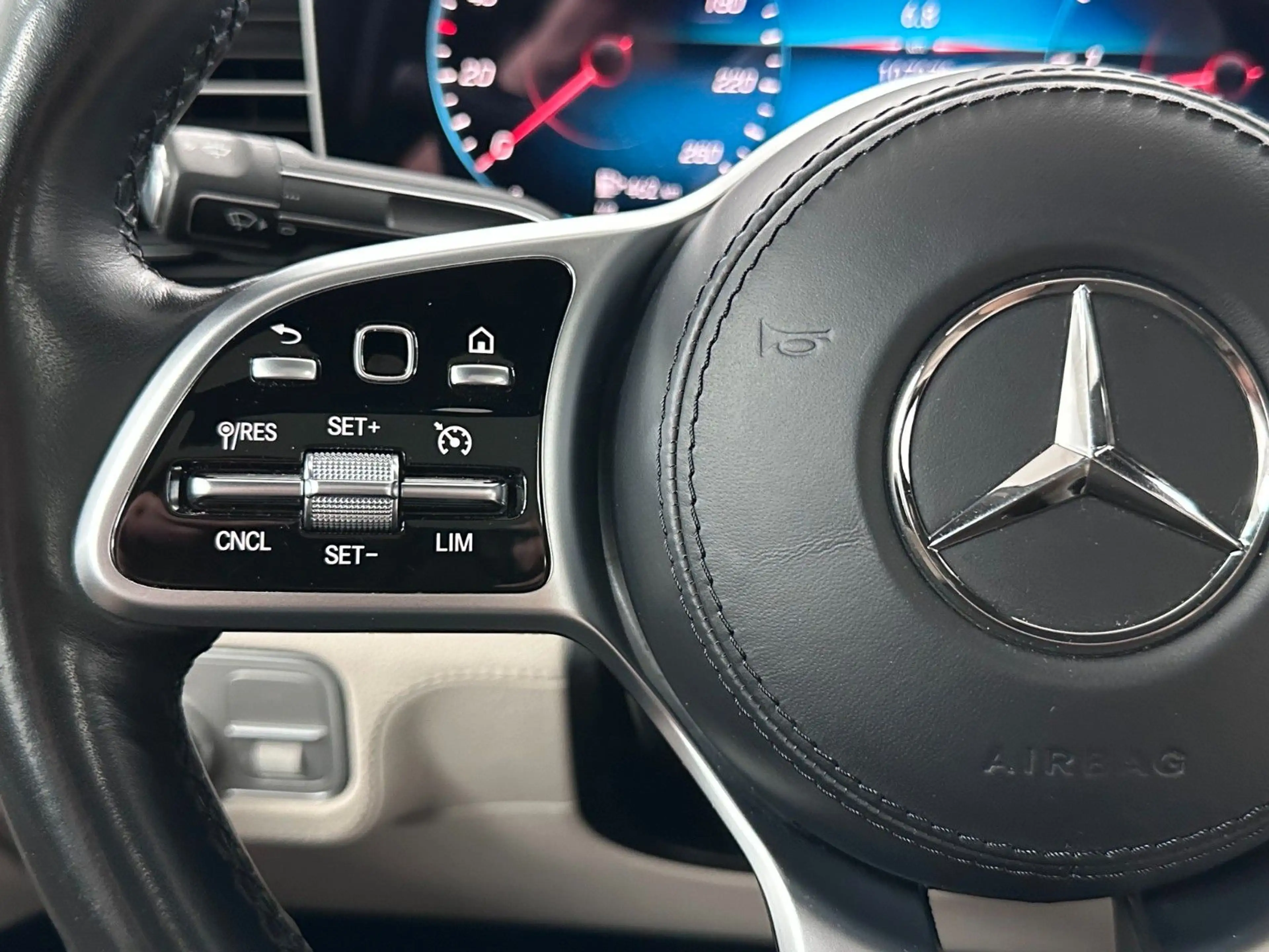 Mercedes-Benz GLE 350 d Coupe 4Matic AMG-L PANO+NAVI+WIDE+BURM — photo 23