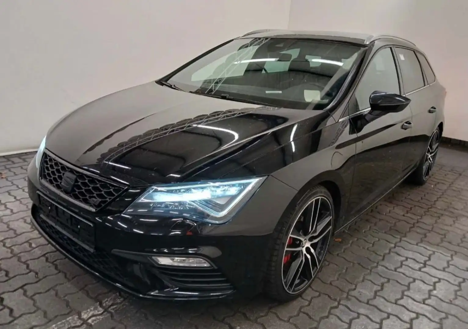 SEAT Leon ST Cupra 300 4Drive *LEDER*AUTOMATIK*LED* Schwarz - 2
