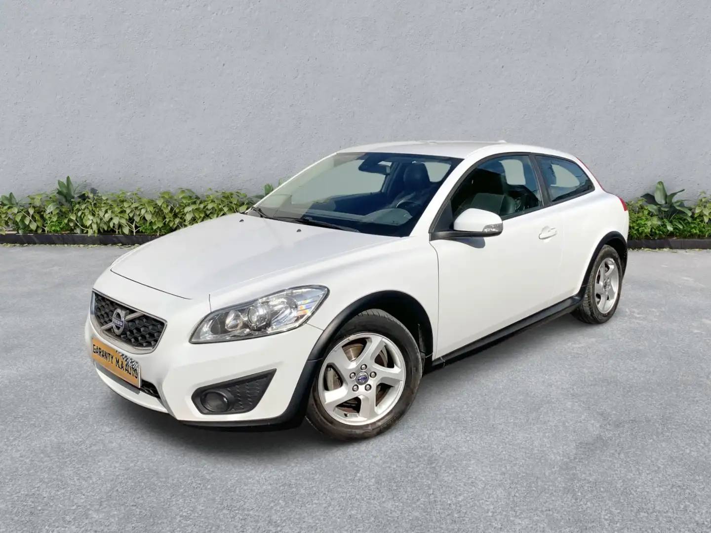 Volvo C30 DRIVe Start&Stop 115 ch Kinetic Bianco - 1