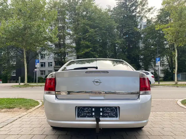 Opel Vectra view 5