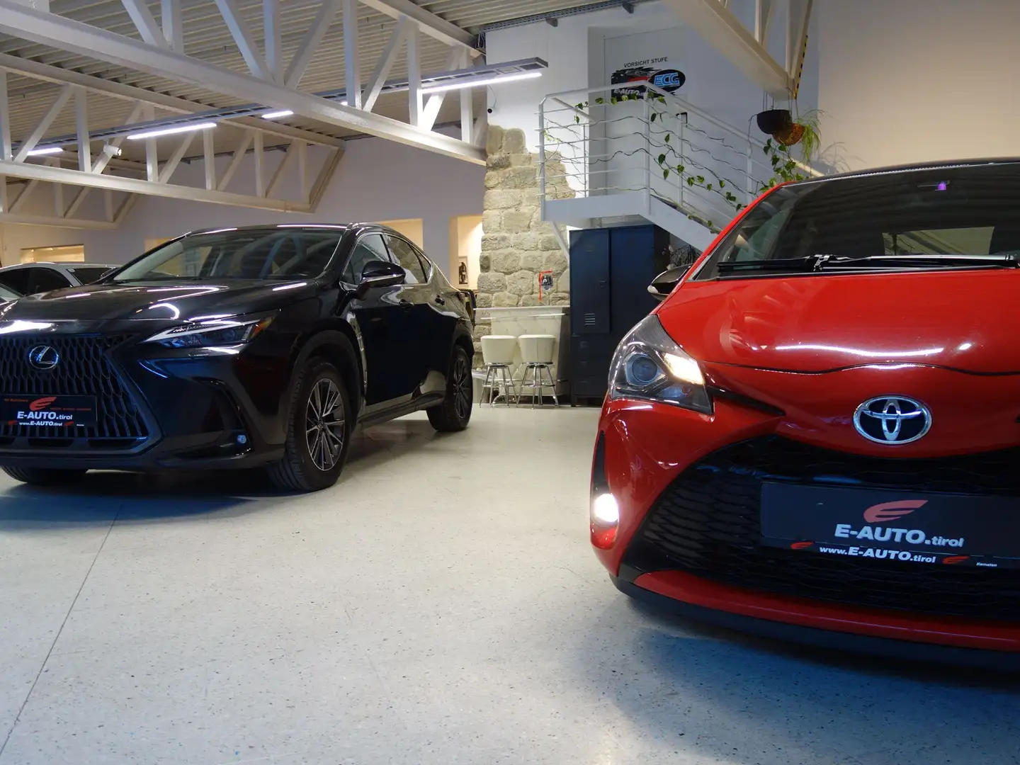 Toyota Yaris GR-SPORT *HYBRID*ERSTBESITZ*GARANTIE Rot - 2
