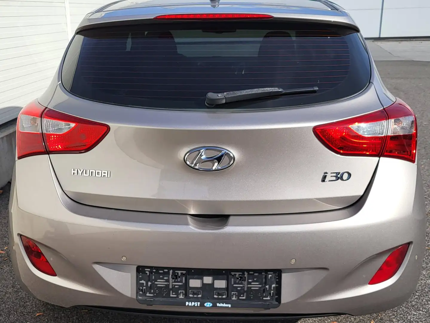Hyundai i30 i30 1,4 CRDi Comfort Beige - 2