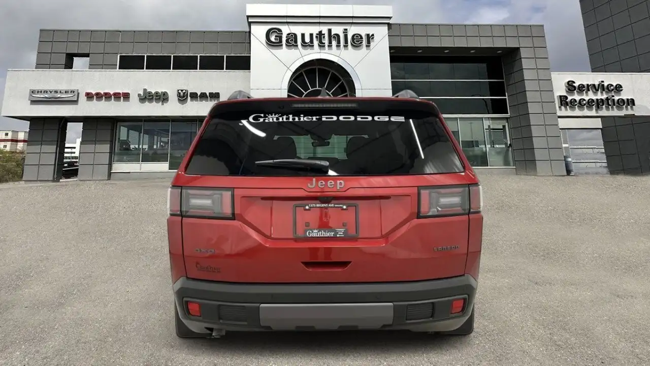 Jeep Cherokee снимка Jeep Cherokee