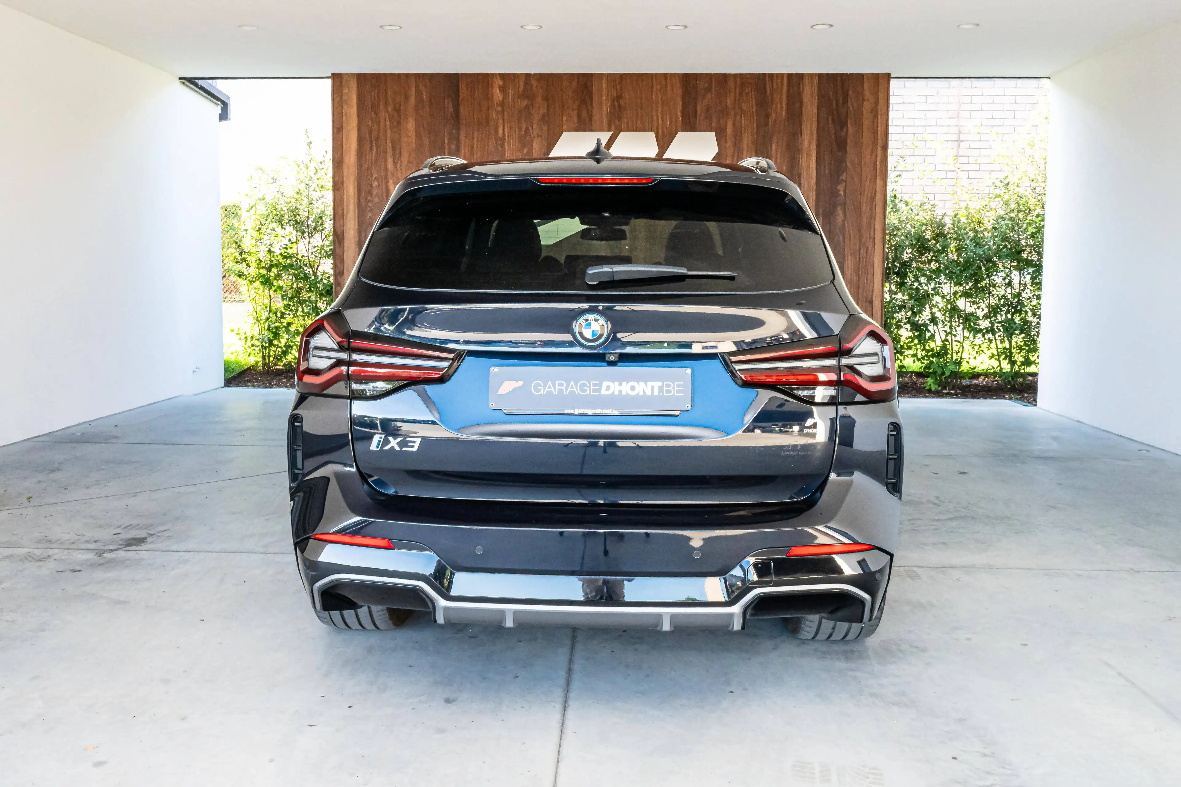 BMW iX3 Inspiring — photo 8