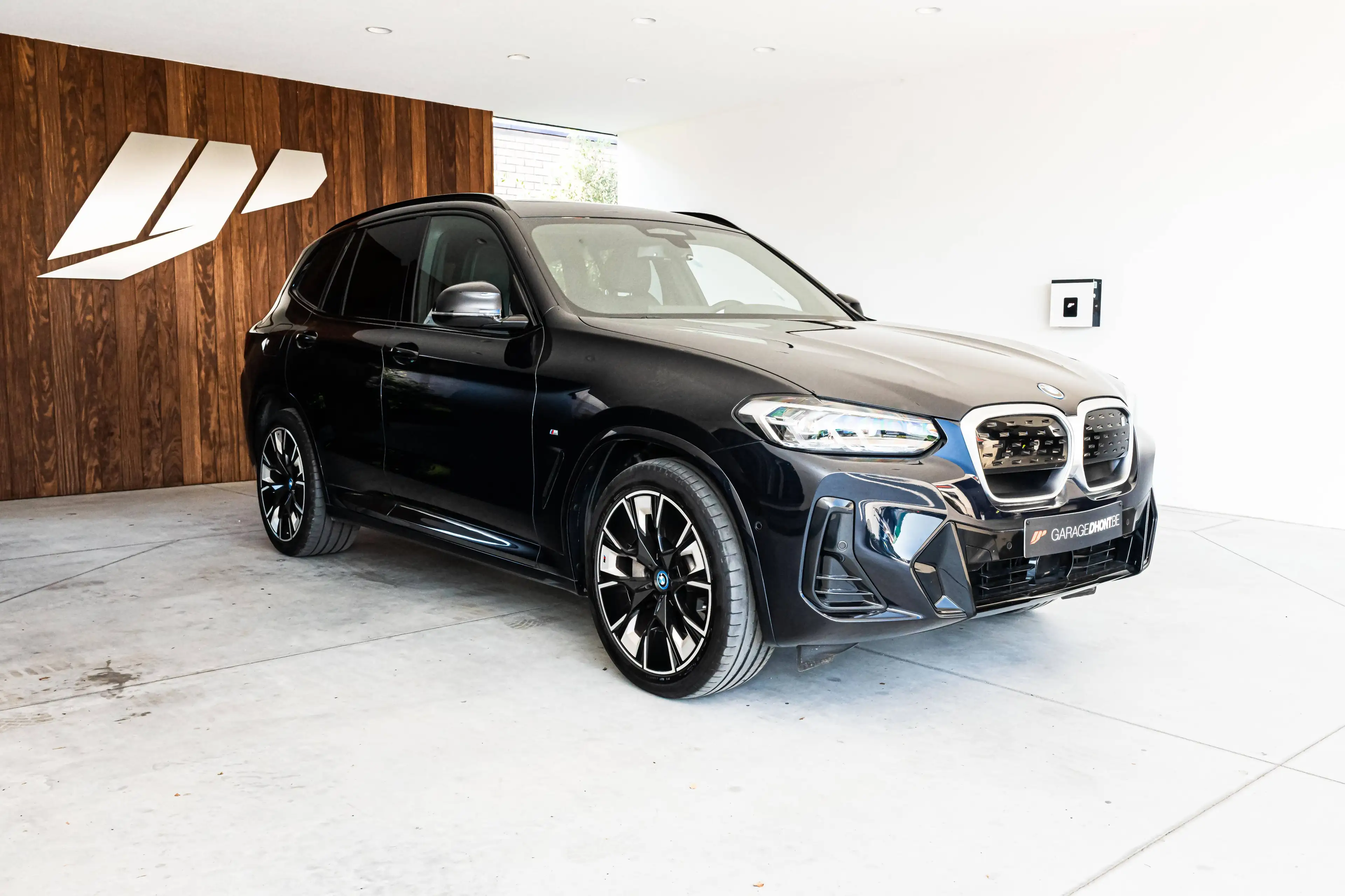 BMW iX3 Inspiring — photo 7