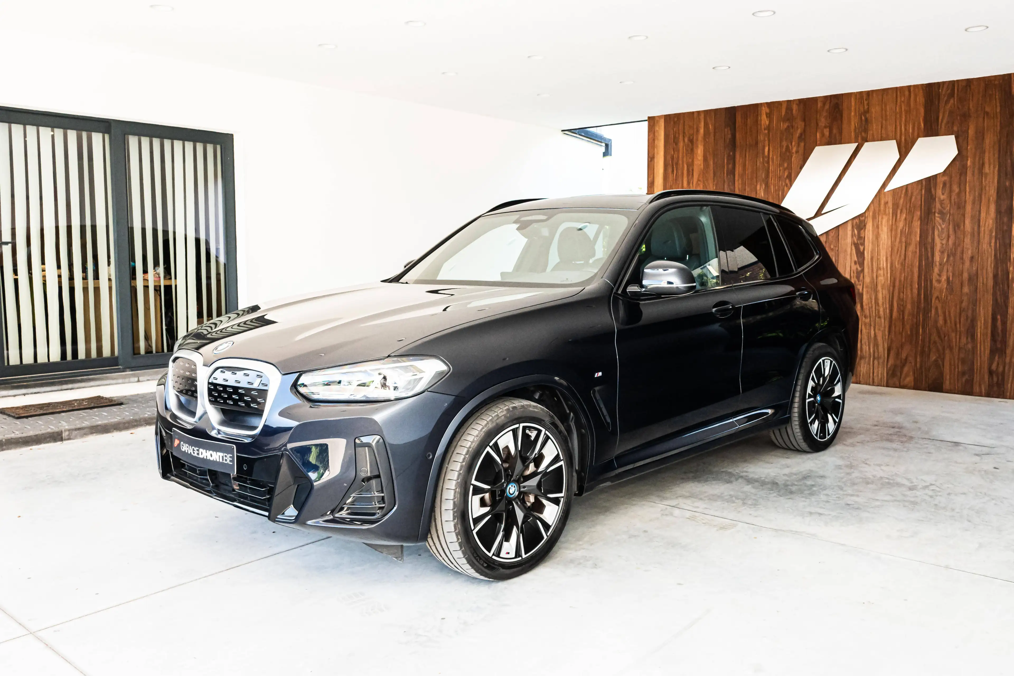 BMW iX3 Inspiring — photo 6