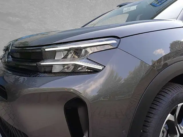 Citroen C5 Aircross view 2