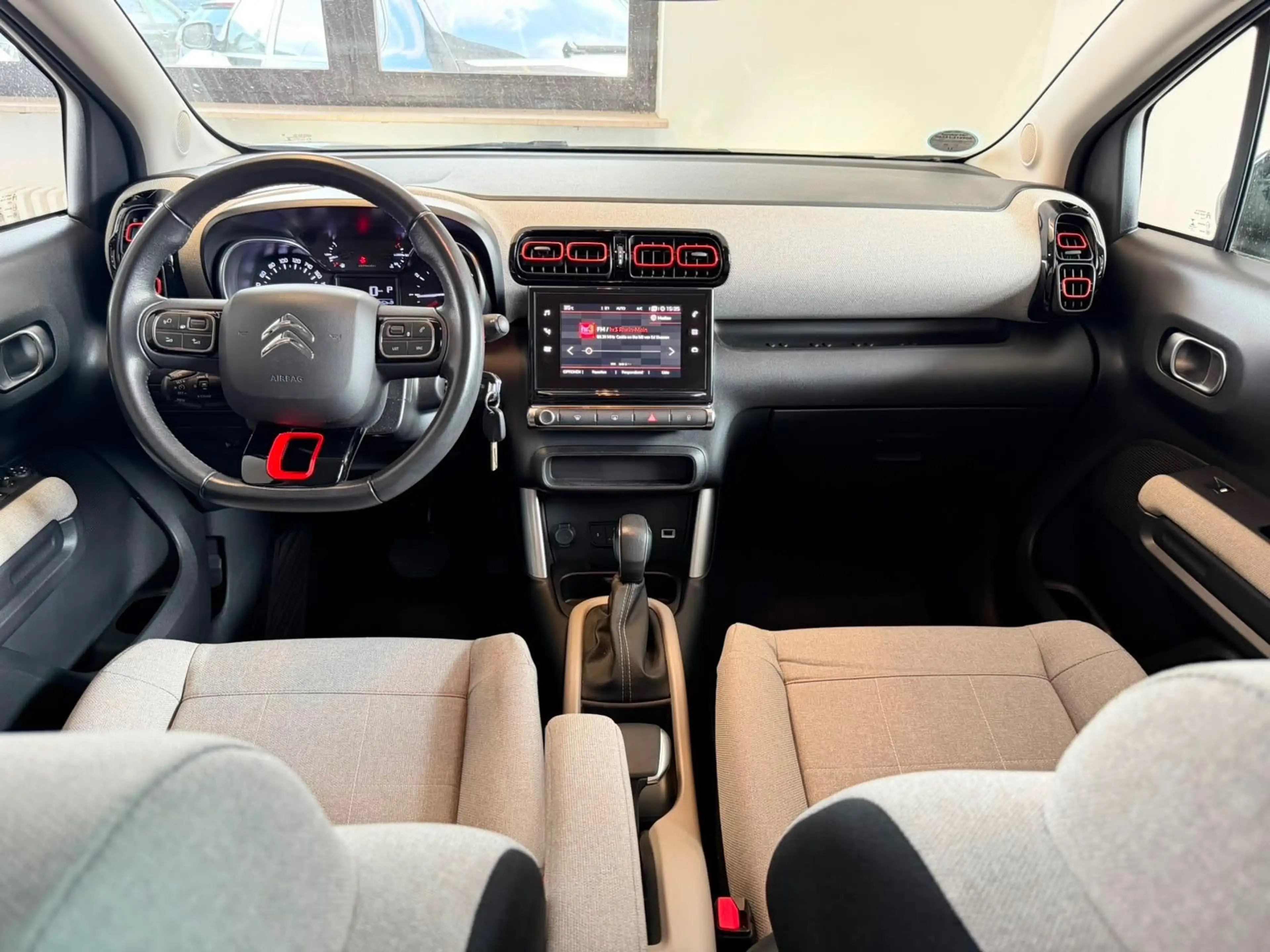 Citroen C3 Aircross Shine Aut. Kamera LED — photo 2