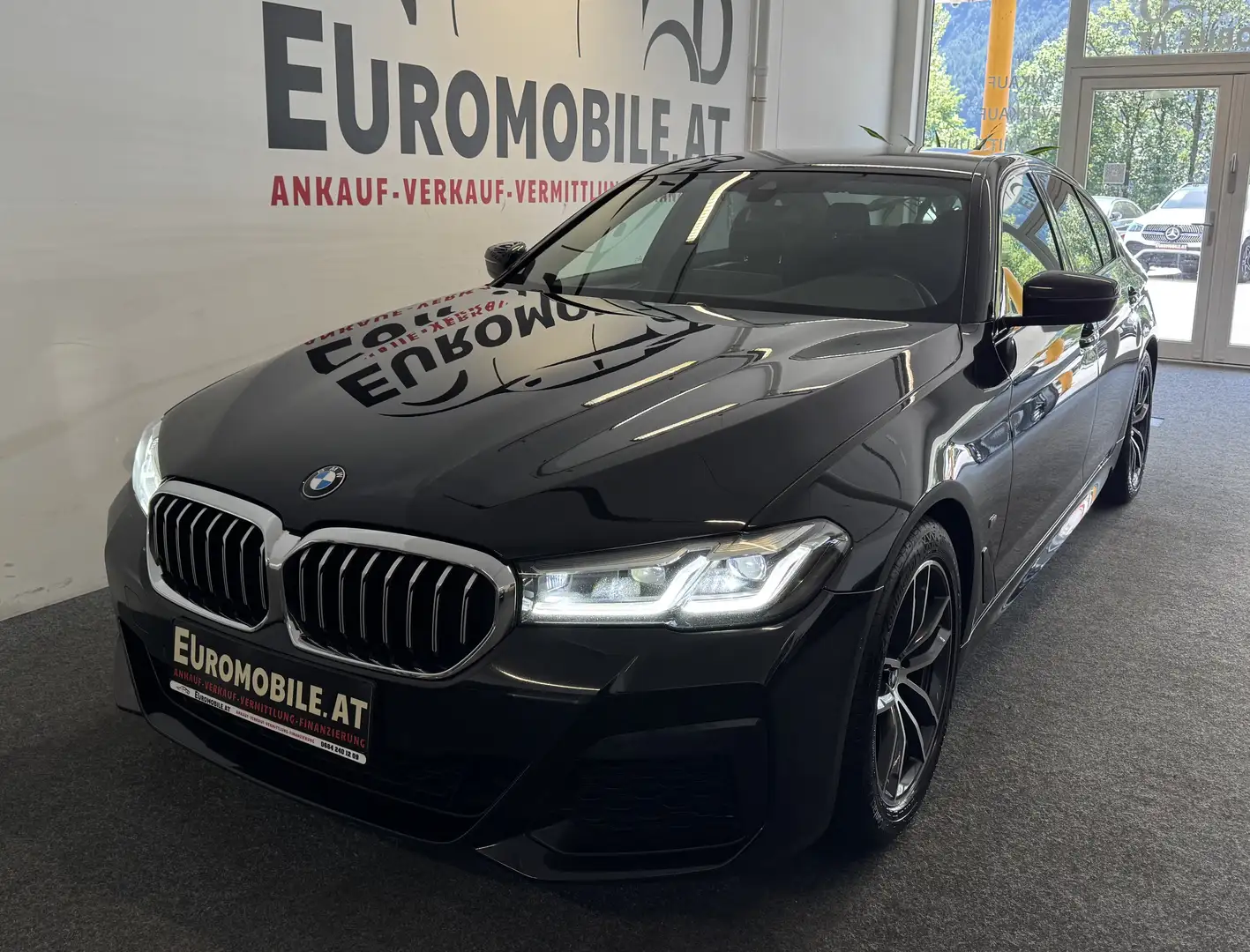 BMW 520 d M Sportpaket *LASER*RFK*LED*LR-HZG*VELOURS-SITZE Schwarz - 1