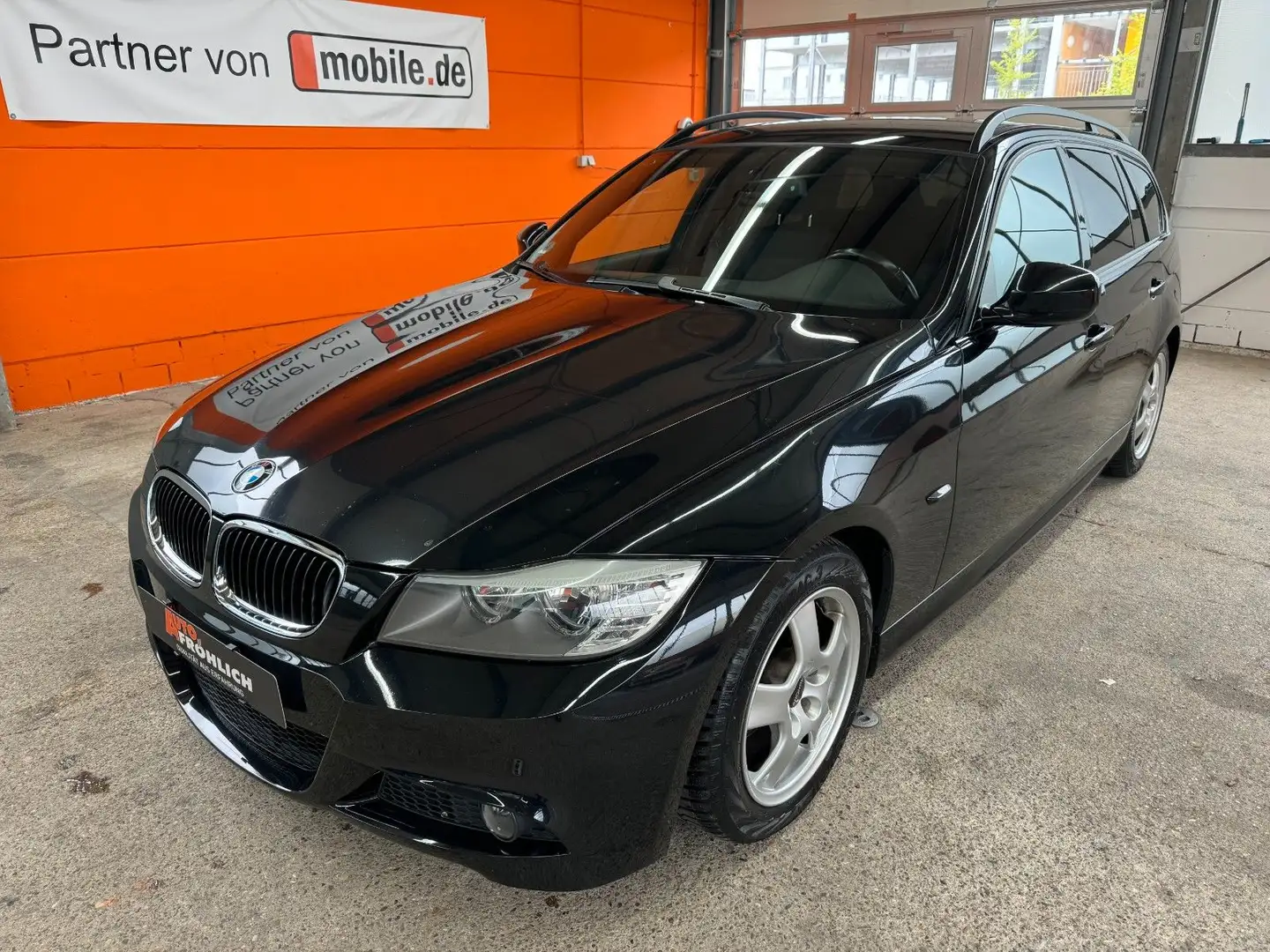 BMW 318 i Touring M Sportpaket Alcantara Sportsitze Schwarz - 1