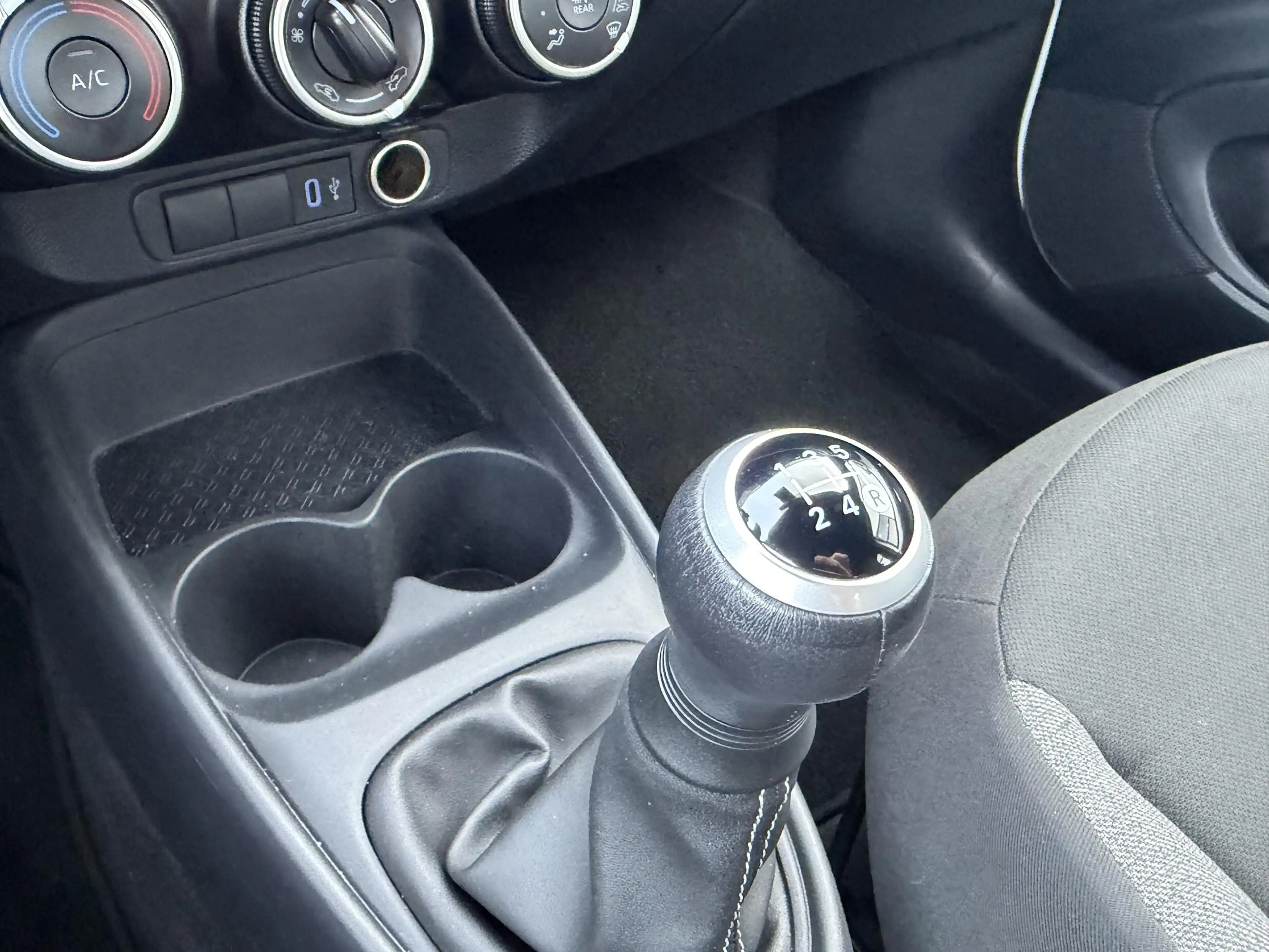 Toyota Aygo X 1.0 VVT-i MT Play — photo 15