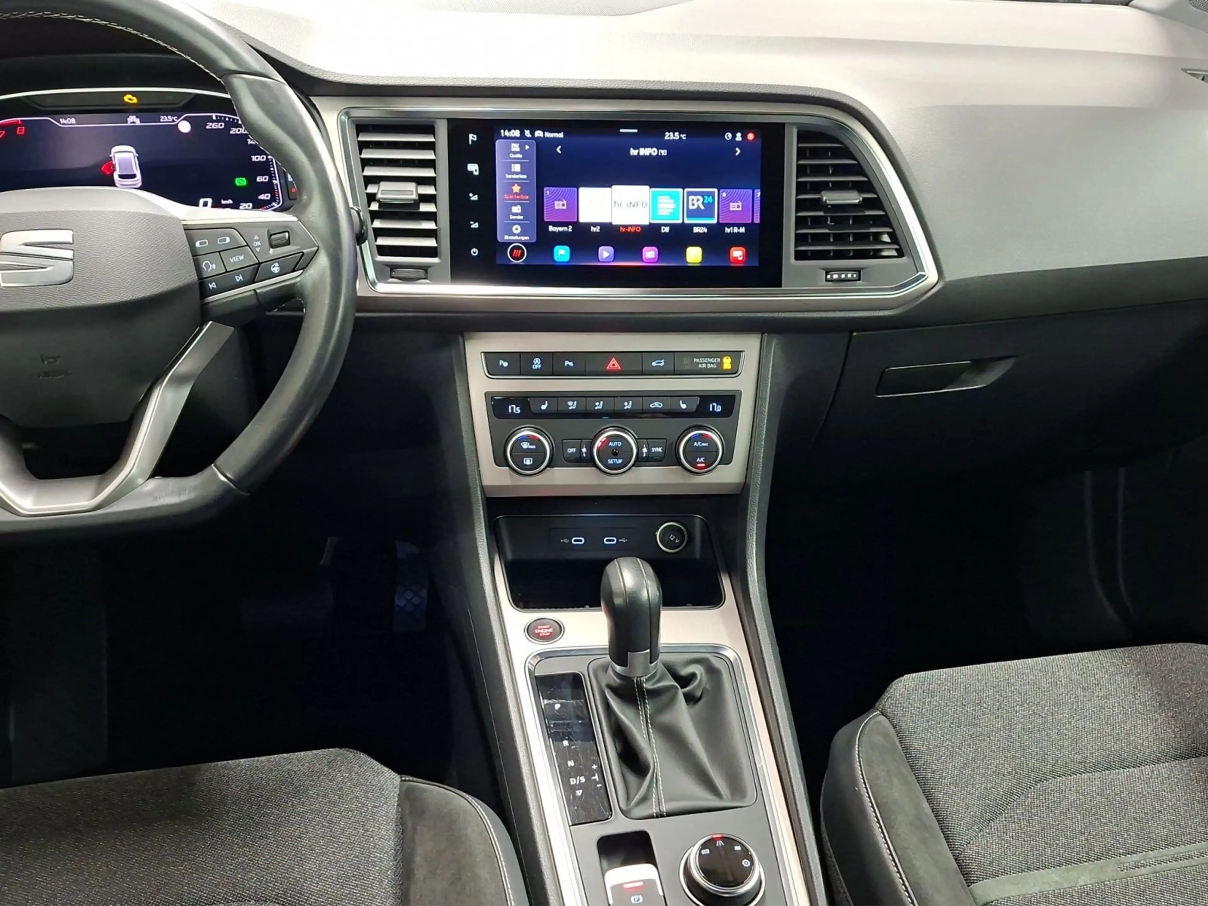 SEAT Ateca Xperience — photo 15