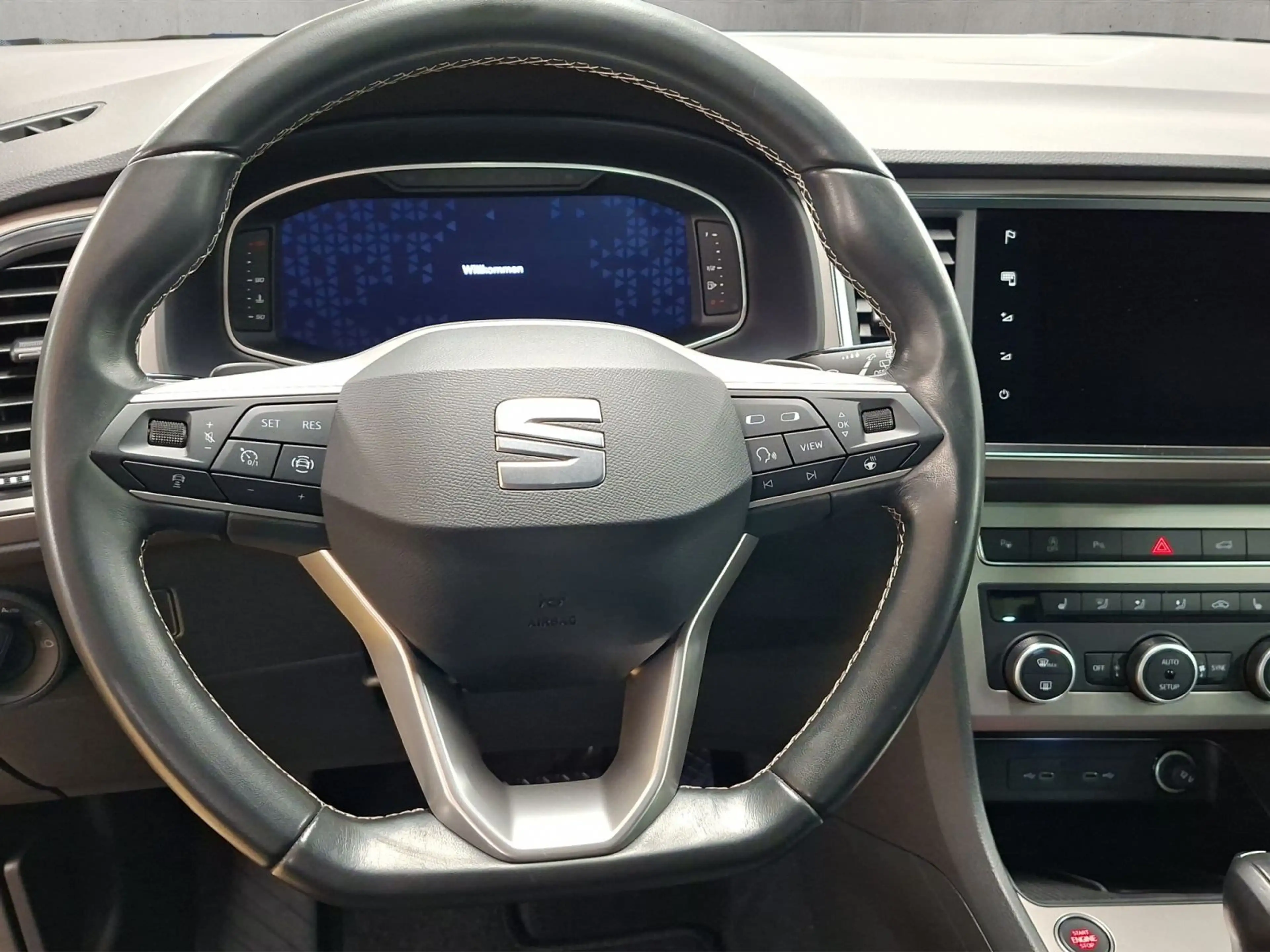 SEAT Ateca Xperience — photo 10