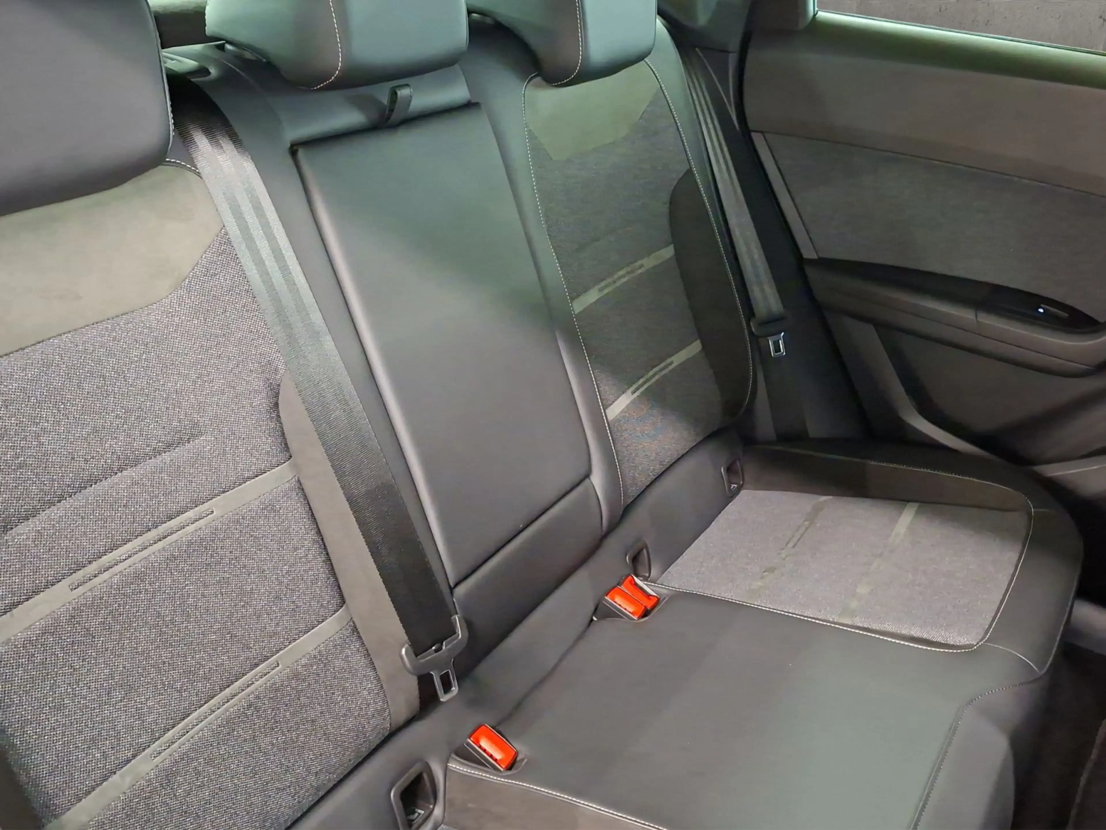 SEAT Ateca Xperience — photo 18