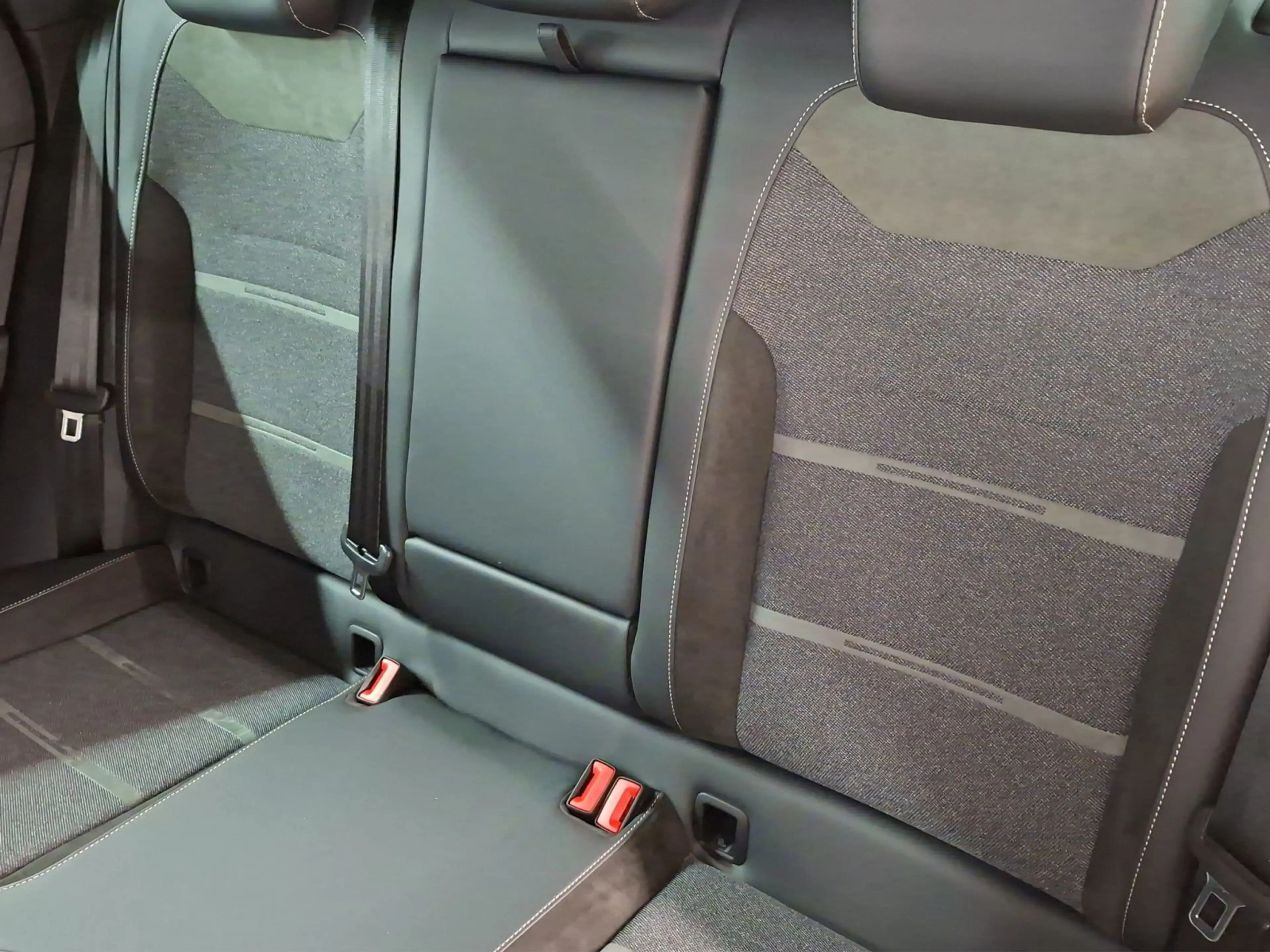 SEAT Ateca Xperience — photo 14