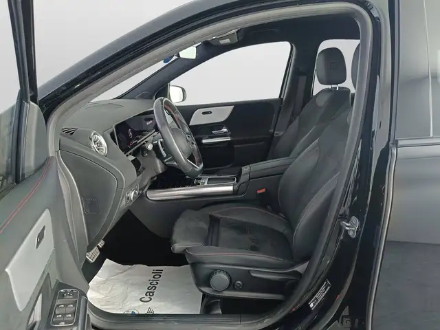 Mercedes-Benz B-Class view 9