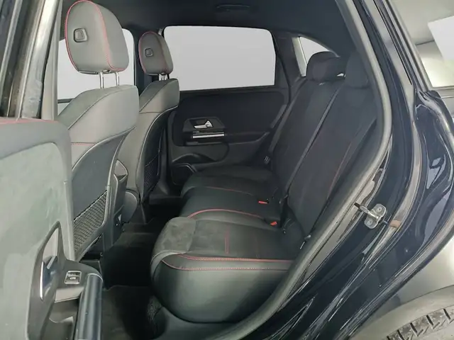 Mercedes-Benz B-Class view 10