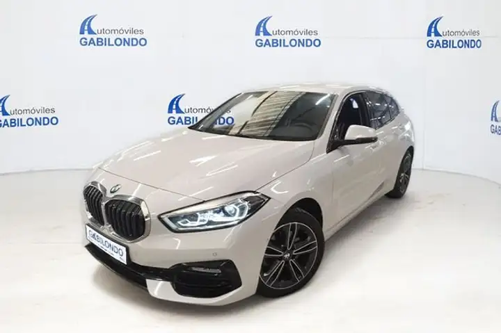 BMW Serie 1 118 i (F40) 2023