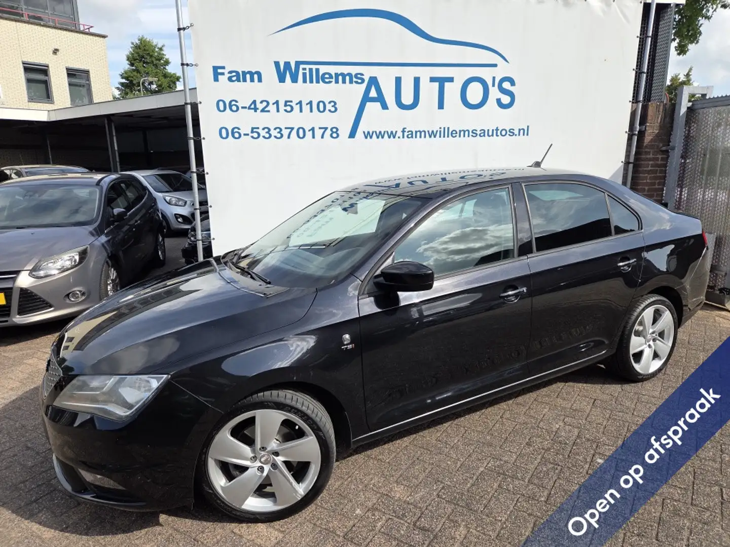 SEAT Toledo 1.2 TSI Bns High Zwart - 1