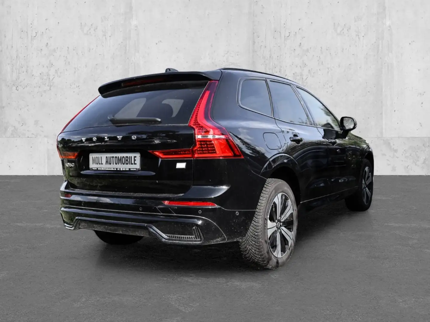 Volvo XC60 Plus Dark Recharge Plug-In Hybrid AWD T8 Twin Engi Schwarz - 2