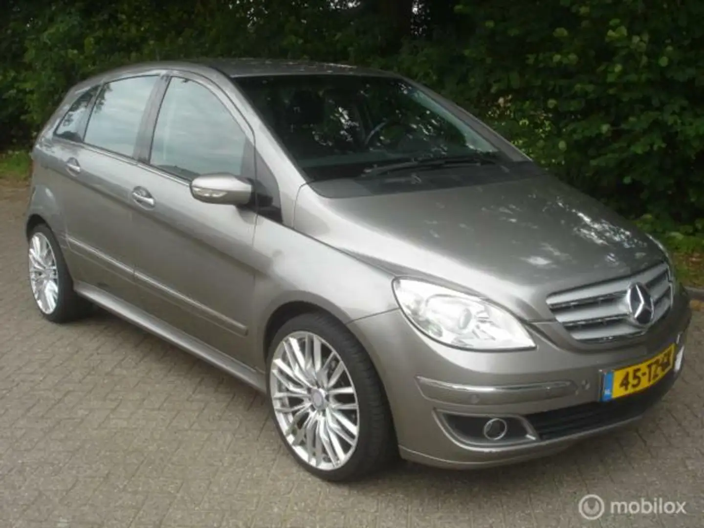 Mercedes-Benz B 200 Grijs - 1