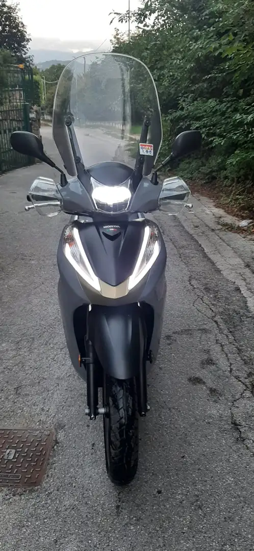 Honda SH 300 - 1