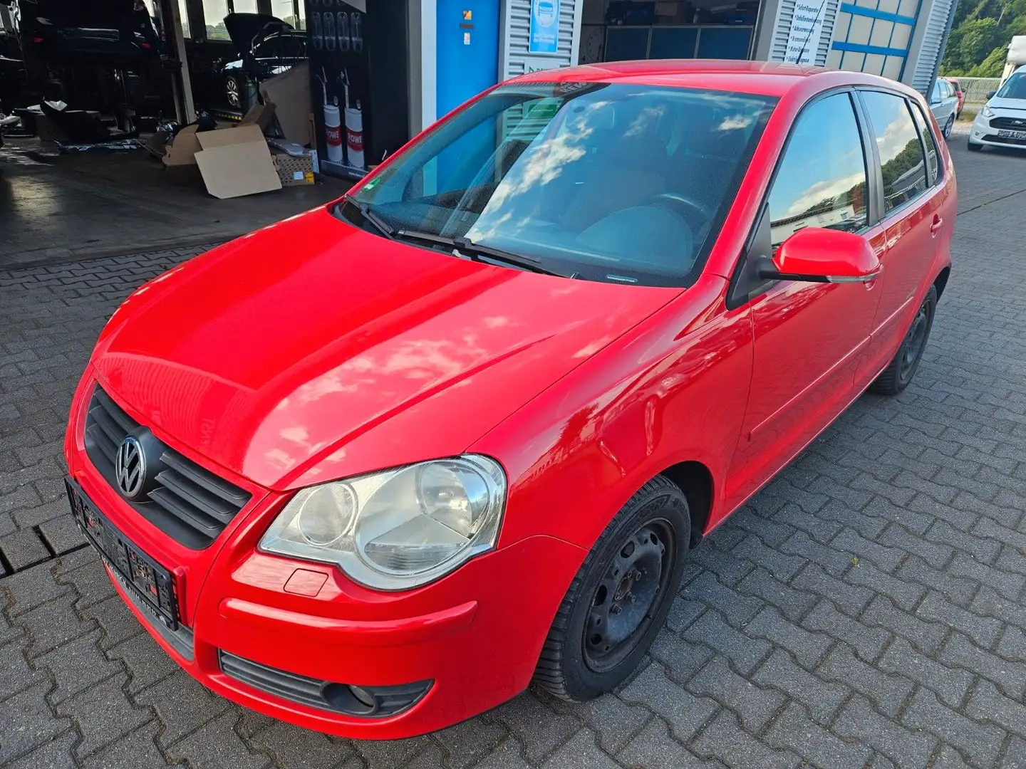 Volkswagen Polo IV United 5trg Klima PDC SHZ 4xEFH Tempomat Rojo - 1