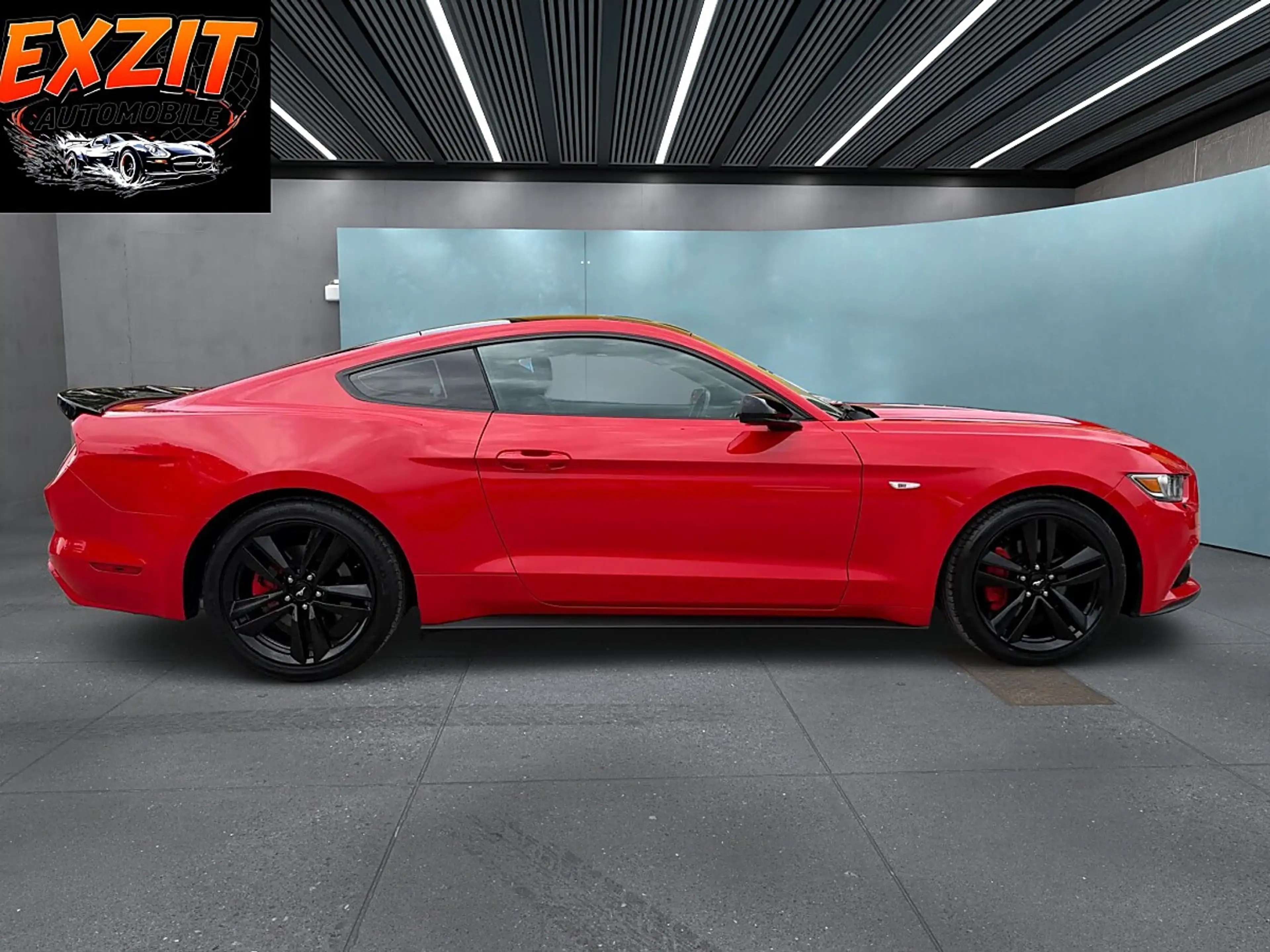 Ford Mustang 3,7 EcoBoost Aut. — photo 4